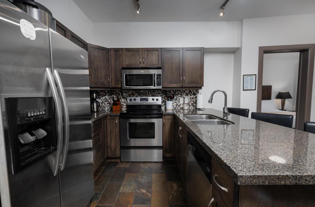Upgraded Lakeside Resort Dream Vacation Home Kelowna Exterior foto
